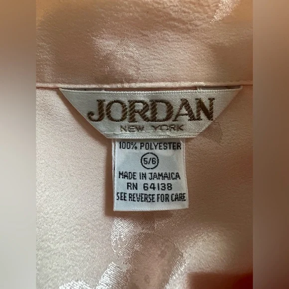 Vintage Jordan New York Button Up, V-Neck Pink Collared Blouse, Bow Print Sz 5/6 - Picture 5 of 11